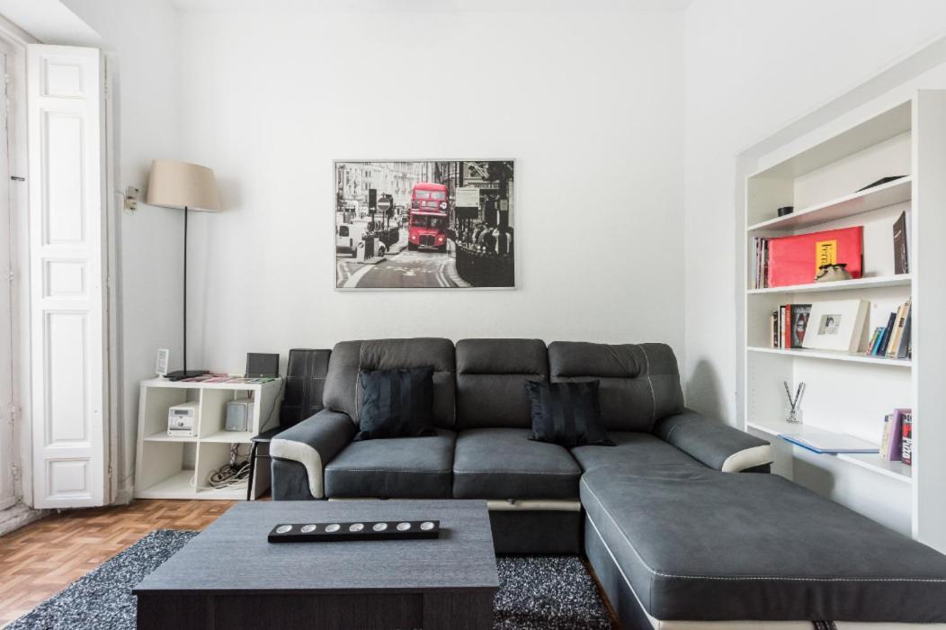 M&F Apartaments Chueca Мадрид Екстер'єр фото